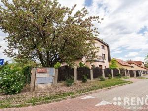 Prodej rodinného domu, Praha - Dolní Počernice, Jana Bílka, 301 m2