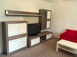 Pronájem bytu 2+1, Olomouc, Vejdovského, 56 m2
