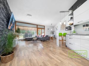 Prodej bytu 4+kk, Mníšek pod Brdy, Ke škole, 188 m2