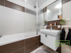 Prodej bytu 4+kk, Mníšek pod Brdy, Ke škole, 188 m2
