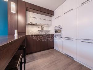 Pronájem bytu 2+kk, Praha - Vysočany, Novovysočanská, 52 m2