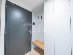 Pronájem bytu 1+kk, Praha - Smíchov, U Lihovaru, 29 m2