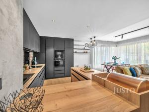 Prodej bytu 4+kk, Praha - Vršovice, Vršovická, 162 m2
