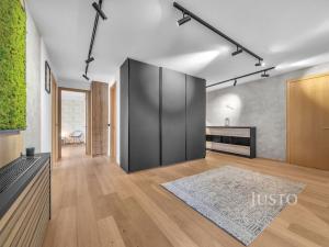 Prodej bytu 4+kk, Praha - Vršovice, Vršovická, 162 m2