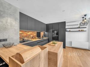 Prodej bytu 4+kk, Praha - Vršovice, Vršovická, 162 m2