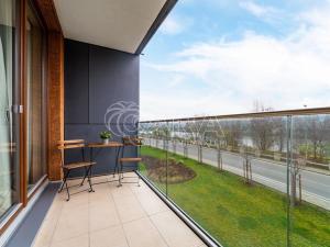 Pronájem bytu 2+kk, Praha - Holešovice, V háji, 53 m2