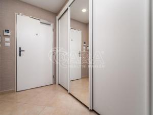Pronájem bytu 2+kk, Praha - Holešovice, V háji, 53 m2