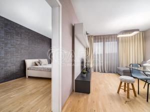 Pronájem bytu 2+kk, Praha - Holešovice, V háji, 53 m2