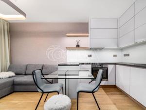 Pronájem bytu 2+kk, Praha - Holešovice, V háji, 53 m2