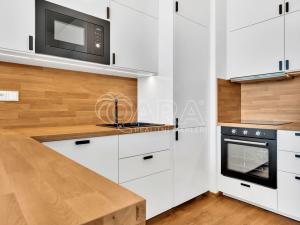 Pronájem bytu 2+kk, Praha - Třebonice, Thomasova, 46 m2