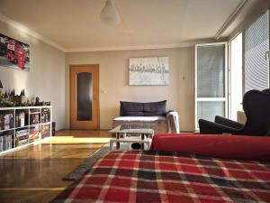 Prodej bytu 3+1, Praha - Vysočany, Odlehlá, 87 m2