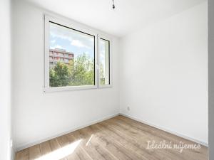 Pronájem bytu 2+kk, Praha - Řepy, Laudova, 33 m2