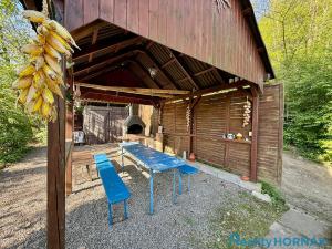 Prodej chaty, Týn nad Vltavou - Hněvkovice na levém břehu Vltavy, 86 m2