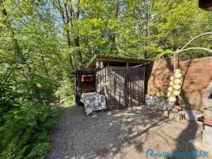 Prodej chaty, Týn nad Vltavou - Hněvkovice na levém břehu Vltavy, 86 m2