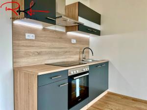 Pronájem bytu 1+kk, Praha - Dolní Měcholupy, Kardausova, 42 m2