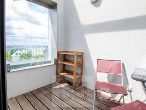 Pronájem bytu 1+kk, Praha - Prosek, Litoměřická, 52 m2