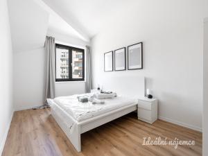 Pronájem bytu 2+kk, Praha - Kyje, Za černým mostem, 65 m2
