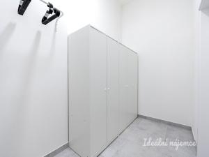 Pronájem bytu 2+kk, Praha - Kyje, Za černým mostem, 65 m2