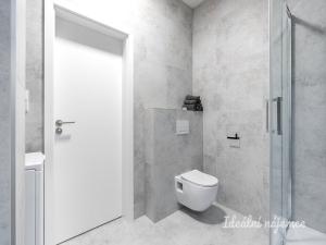 Pronájem bytu 2+kk, Praha - Kyje, Za černým mostem, 65 m2