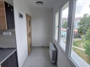 Pronájem bytu 3+1, Cheb, U Stadionu, 76 m2