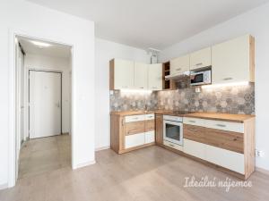 Pronájem bytu 2+kk, Praha - Bohnice, Pekařova, 47 m2