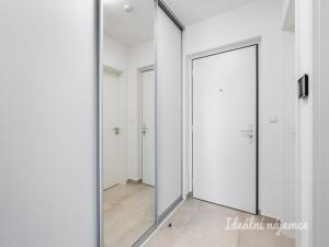 Pronájem bytu 2+kk, Praha - Bohnice, Pekařova, 47 m2