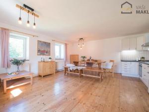 Prodej rodinného domu, Štipoklasy, 356 m2