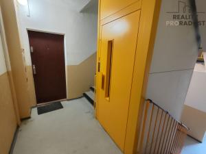 Pronájem bytu 2+1, Chomutov, Bezručova, 63 m2