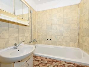 Prodej bytu 3+1, Břeclav, Fintajslova, 63 m2