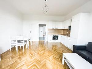 Pronájem bytu 2+kk, Praha - Strašnice, Na Třebešíně, 59 m2