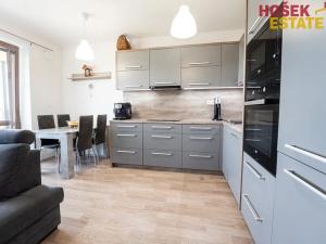 Prodej bytu 3+kk, Holubice, 63 m2
