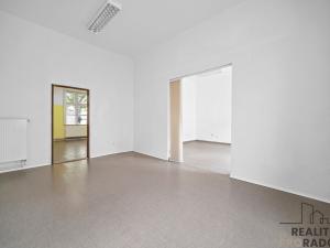 Pronájem obchodního prostoru, Pardubice, Sladkovského, 76 m2