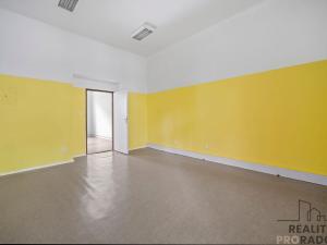 Pronájem obchodního prostoru, Pardubice, Sladkovského, 76 m2