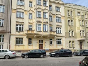 Pronájem bytu 2+kk, Praha - Dejvice, Srbská, 43 m2