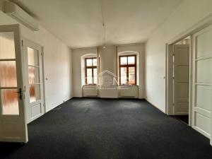 Pronájem bytu 2+1, Chomutov, Revoluční, 62 m2