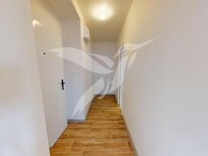Pronájem bytu 1+1, Chodová Planá, sídliště Lučina, 42 m2