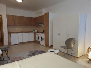 Pronájem bytu 1+kk, Hradec Králové, Velké náměstí, 29 m2