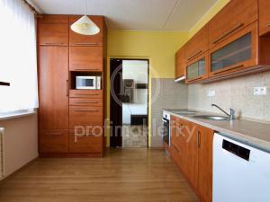 Prodej bytu 3+1, Moravský Krumlov, Sídliště, 61 m2
