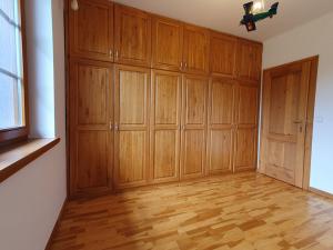 Prodej rodinného domu, Kunice, Járy Cimrmana, 253 m2