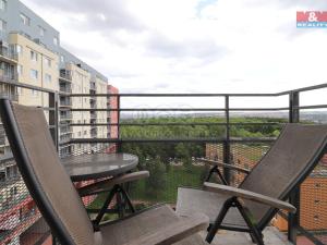 Pronájem bytu 1+kk, Praha, Hnězdenská, 39 m2