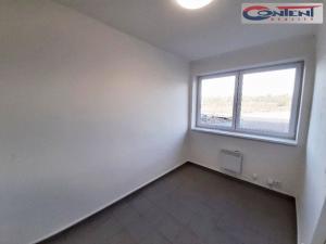 Pronájem výrobních prostor, Kladno - Dubí, Dubská, 2110 m2