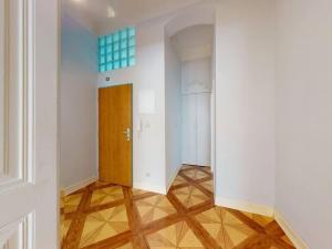 Prodej bytu 2+kk, Karlovy Vary, Svahová, 77 m2