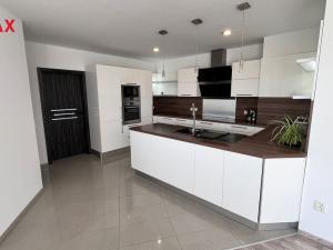 Prodej bytu 4+kk, Pelhřimov, Dolnokubínská, 119 m2