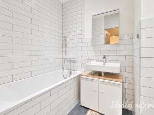Pronájem bytu 3+1, Brno, Molákova, 73 m2