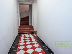 Pronájem bytu 1+1, Praha - Smíchov, Pod Barvířkou, 32 m2