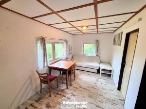 Pronájem chaty, Jílové u Prahy, 32 m2
