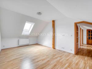 Prodej rodinného domu, Senožaty, 182 m2