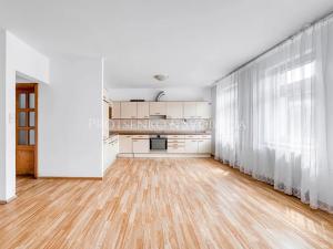 Prodej rodinného domu, Senožaty, 182 m2
