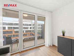 Pronájem bytu 1+kk, Praha - Hloubětín, U Tesly, 30 m2