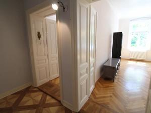 Prodej bytu 2+kk, Karlovy Vary, Svahová, 77 m2